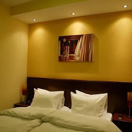 Garni Contact 3*