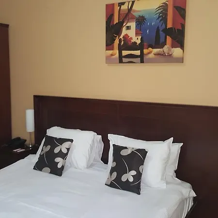 Garni Contact Hotel