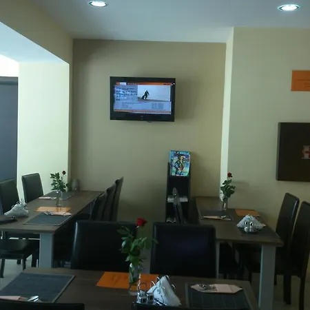 Hotel Garni Contact Belgrade