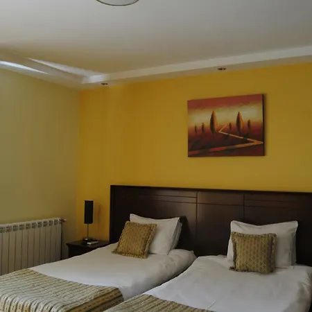 Garni Contact 3*